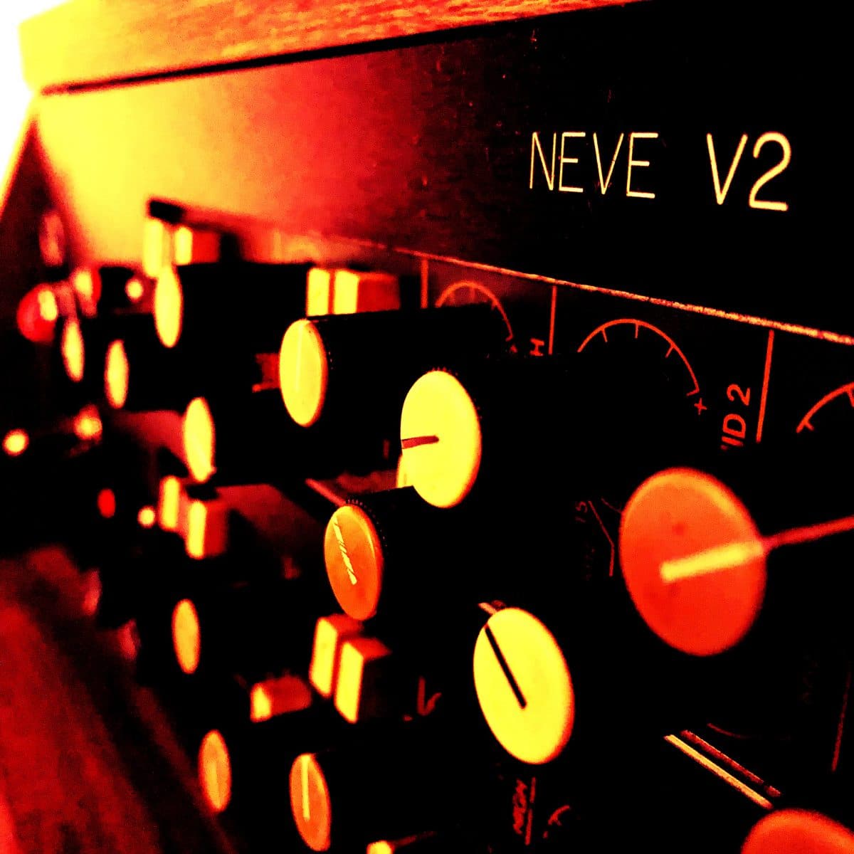 Studio d’enregistrement professionnel à Nouméa – cabine voix et instruments