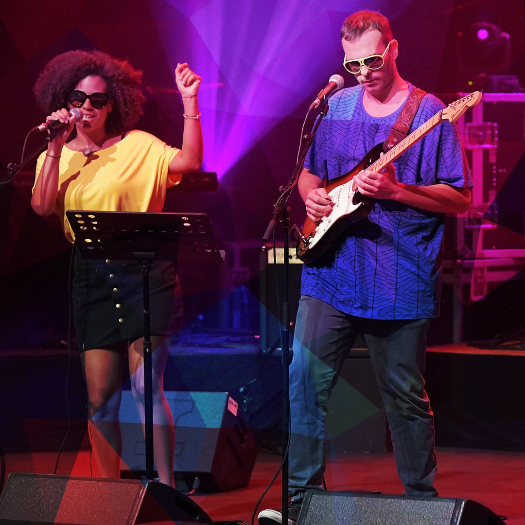 Professeur de musique en concert à Nouméa